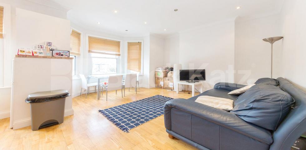 			2 Bedroom, 1 bath, 1 reception Flat			 Valetta Road , WENDELL PARK